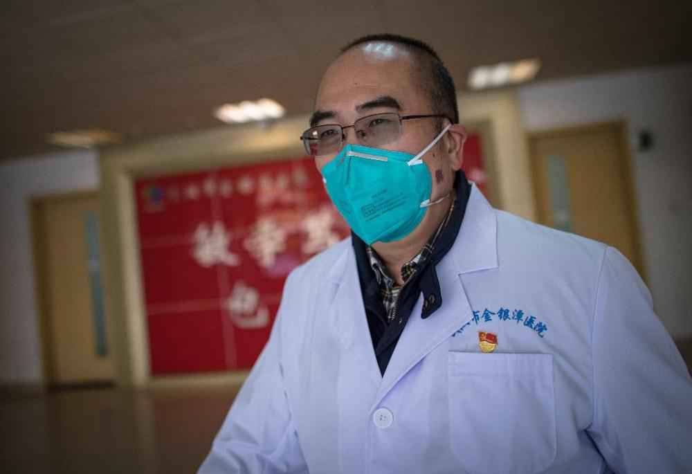 他奔走呼吁新冠肺炎康复患者捐献血浆,今天,妻子来了……